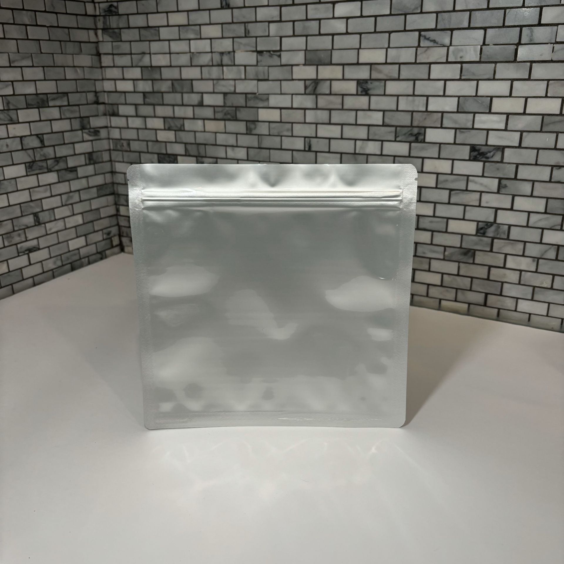 Picture of 1 Quart 7 Mil Mylar Zip Top Bags (BULK-CASE)- 500 COUNT