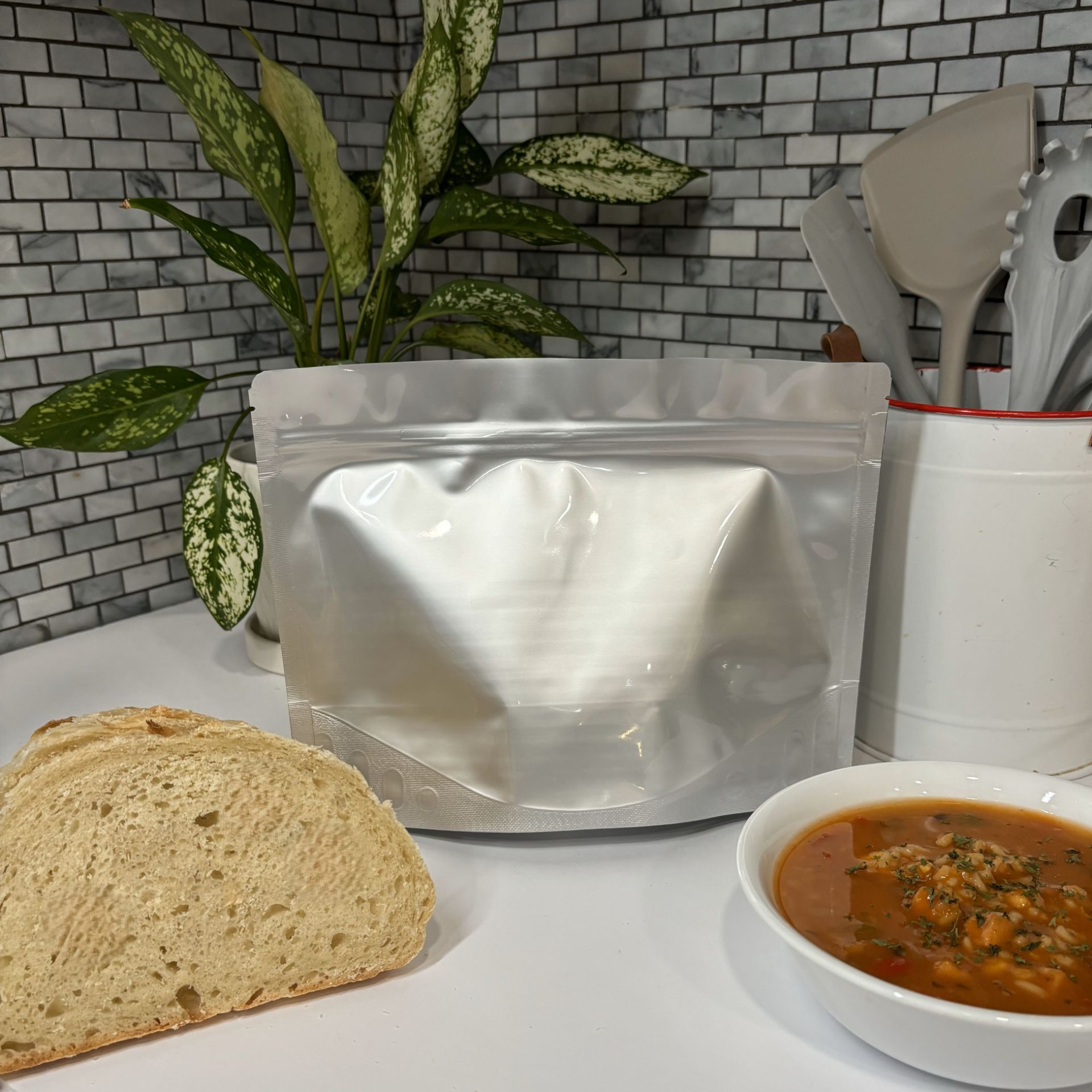 Picture of SINGLE MEAL POUCH 7-Mil Gusseted Zip Top Mylar Bag (BULK-CASE)- 500 COUNT